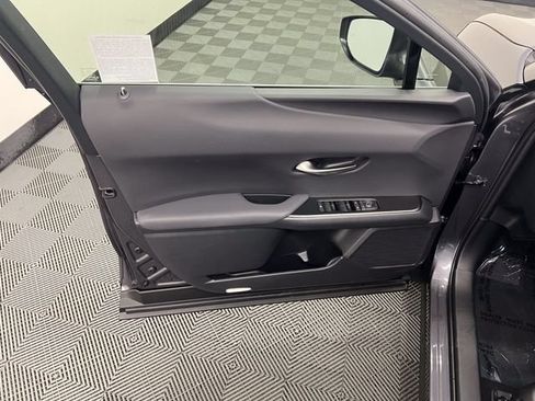 Certified 2025 Lexus UX 300h FWD image 9