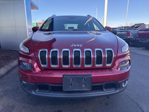 Used 2014 Jeep Cherokee Latitude w/ Comfort/Convenience Group image 3