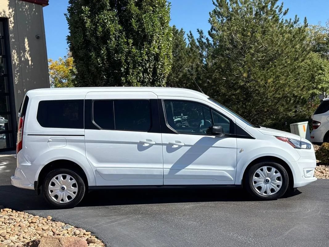 Used 2022 Ford Transit Connect XLT FWD image 30