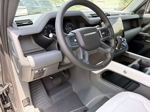 New 2026 Land Rover Defender 110 X-Dynamic SE AWD/4WD image 21