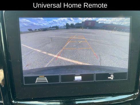 Used 2021 Chevrolet Traverse LT FWD image 17