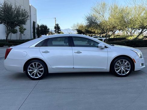 Used 2017 Cadillac XTS Premium Luxury image 2