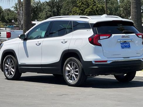 Used 2023 GMC Terrain SLT AWD/4WD image 6