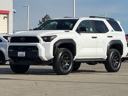 Certified 2025 Toyota 4Runner TRD Off-Road Premium image 10