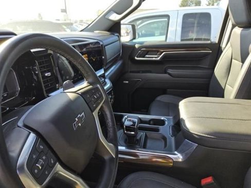 Used 2023 Chevrolet Silverado 1500 RST w/ Convenience Package II image 2