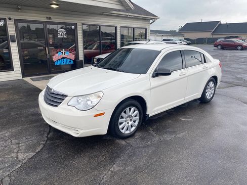 Used 2010 Chrysler Sebring Touring image 7