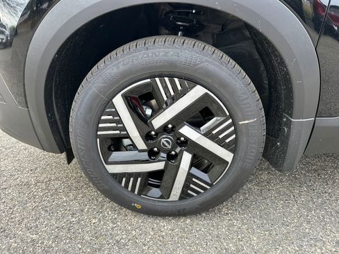 New 2026 Nissan Kicks SV w/ Cold Weather Package image 9