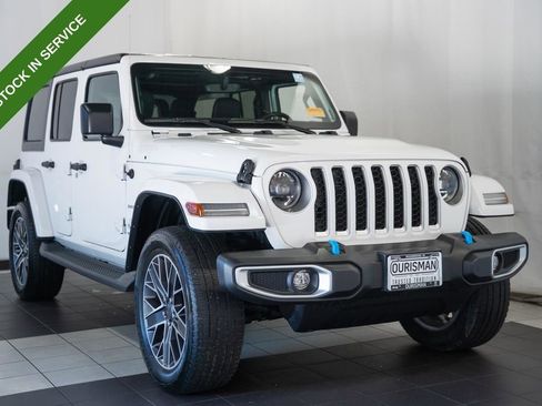 Used 2023 Jeep Wrangler Unlimited Sahara w/ Cold Weather Group AWD/4WD image 1