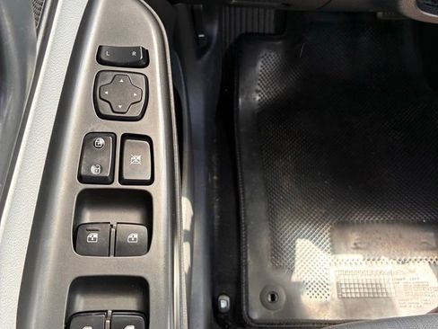 Used 2023 Hyundai Kona SEL AWD/4WD image 26