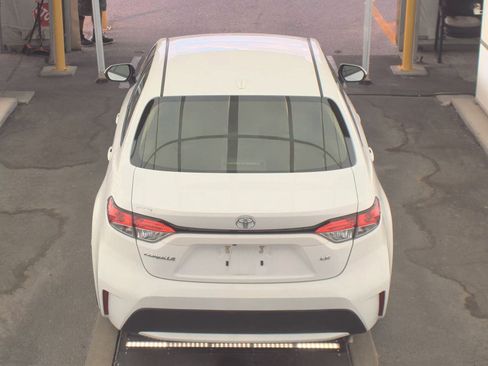 Used 2021 Toyota Corolla LE FWD image 7