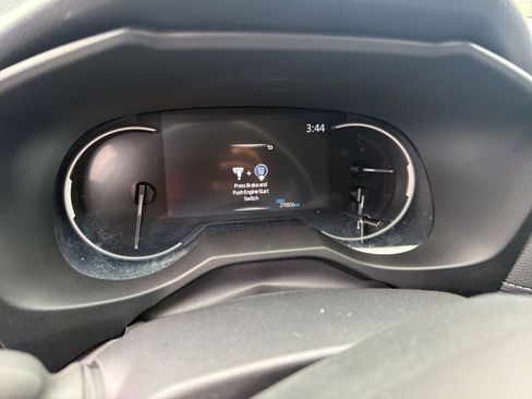 Used 2025 Toyota RAV4 XLE image 12