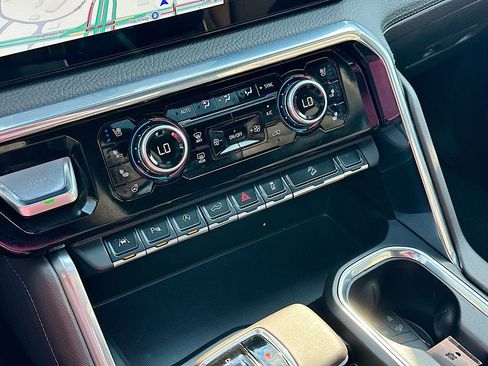 Used 2026 GMC Sierra 1500 Denali image 14