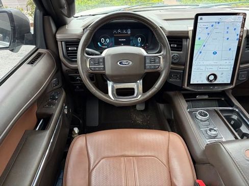 Used 2022 Ford Expedition Max King Ranch image 8