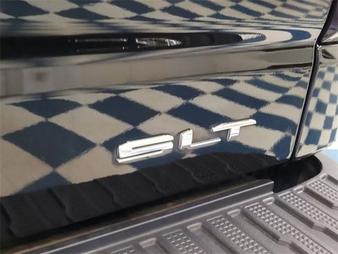 Used 2024 GMC Sierra 1500 SLT image 6