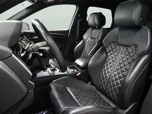 Used 2018 Audi SQ5 Premium Plus w/ S Sport Package AWD/4WD image 12