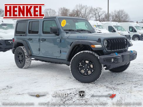 Used 2024 Jeep Wrangler Unlimited image 1