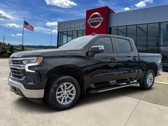 Used 2025 Chevrolet Silverado 1500 LT w/ Protection Package AWD/4WD image 9