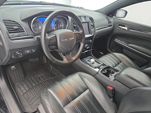Used 2021 Chrysler 300 S w/ S Model Appearance Package RWD image 15