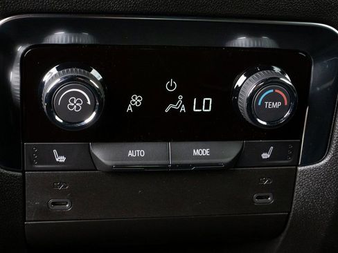 New 2025 Chevrolet Suburban Premier w/ LPO, Get Active Package image 35