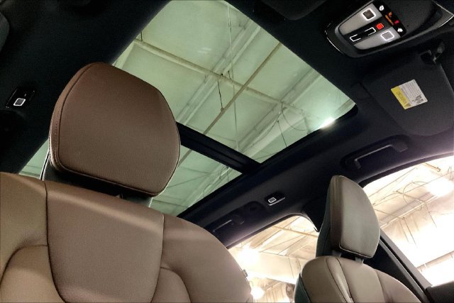 Certified 2024 Volvo XC90 B5 Plus w/ Protection Package Premier AWD/4WD image 25