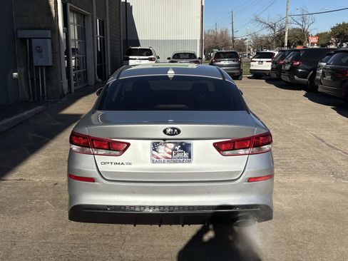 Used 2019 Kia Optima LX image 5