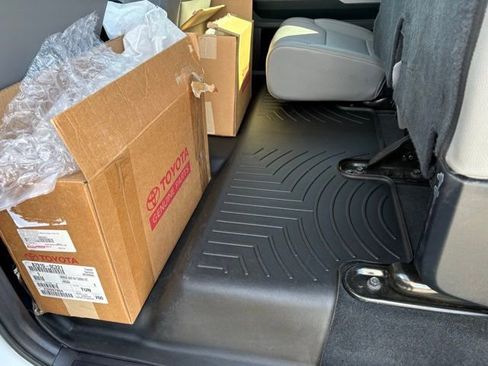 Used 2017 Toyota Tundra Limited image 34