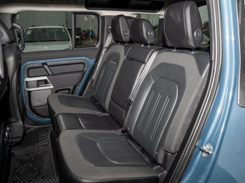 Used 2020 Land Rover Defender 110 SE image 11