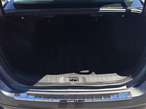 Used 2019 Nissan Altima 2.5 SV image 10