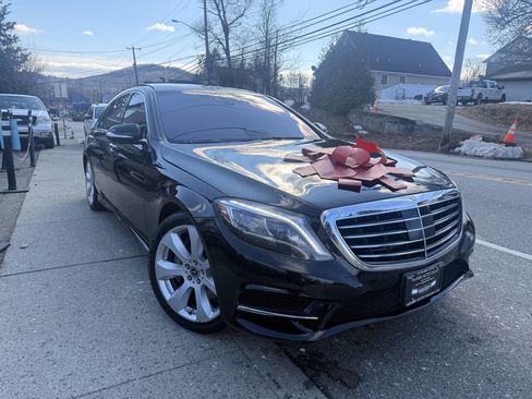 Used 2015 Mercedes-Benz S 550 4MATIC Sedan w/ Sport Package image 3
