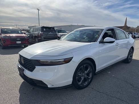 Used 2023 Honda Accord EX-L image 1