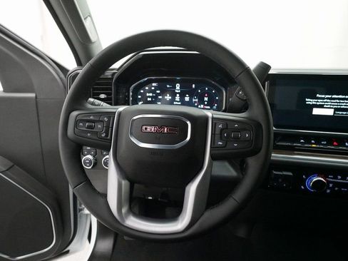 Used 2025 GMC Sierra 1500 Elevation image 4