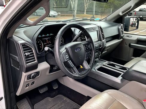 Used 2016 Ford F150 XLT w/ Equipment Group 302A Luxury image 16