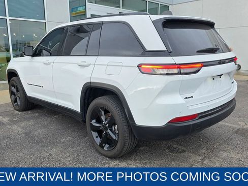 Used 2024 Jeep Grand Cherokee Limited w/ Black Appearance Package image 3