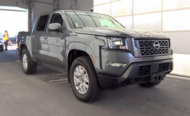 Used 2024 Nissan Frontier SV w/ SV Convenience Package AWD/4WD image 2