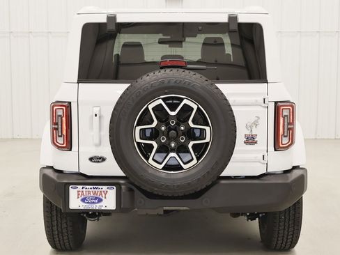 New 2025 Ford Bronco Outer Banks image 7