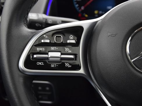 Used 2023 Mercedes-Benz GLB 250 image 24