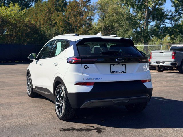 Used 2023 Chevrolet Bolt EUV Premier w/ Sun & Sound Package FWD image 6