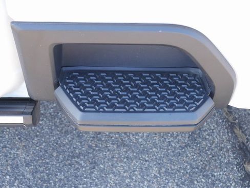 Used 2024 GMC Sierra 2500 Denali Ultimate w/ Snow Plow Prep/Camper Package image 13