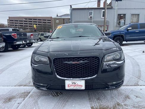 Used 2021 Chrysler 300 S image 2