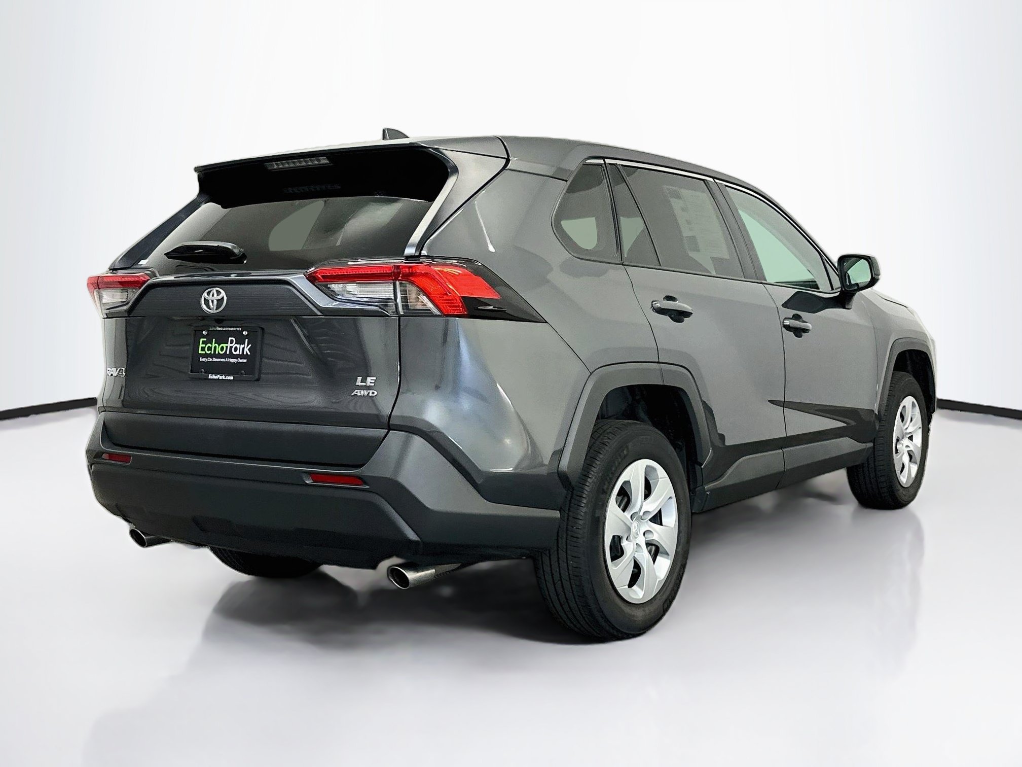 Used 2025 Toyota RAV4 LE AWD/4WD image 9