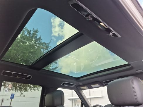 Certified 2024 Land Rover Range Rover SE AWD/4WD image 23
