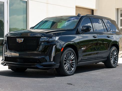 Used 2024 Cadillac Escalade V w/ LPO, Floor Liner Package AWD/4WD image 44