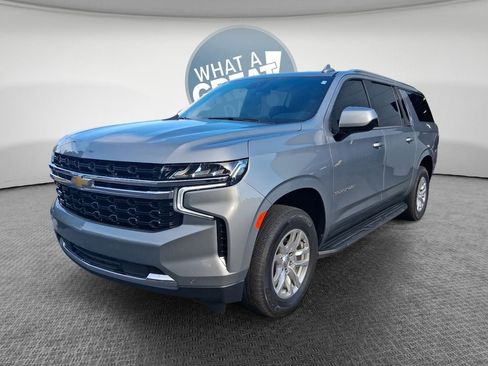 Used 2024 Chevrolet Suburban LS RWD image 8