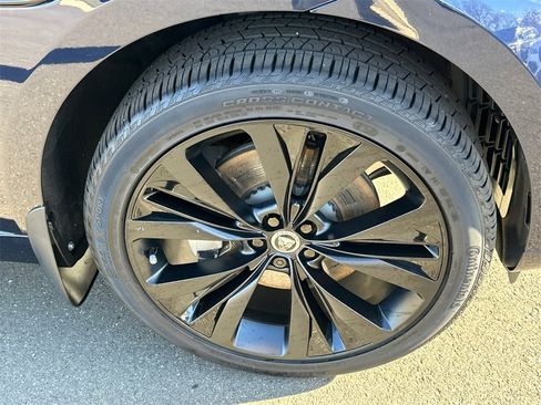 Used 2025 Jaguar F-PACE R-Dynamic S image 7