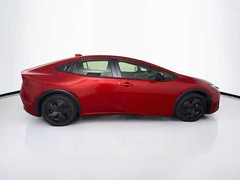 Used 2025 Toyota Prius LE FWD image 10