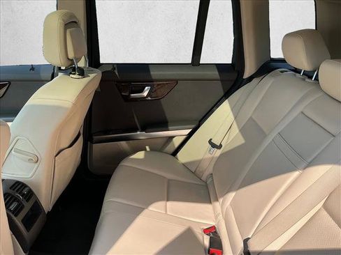 Used 2015 Mercedes-Benz GLK 350 4MATIC image 14