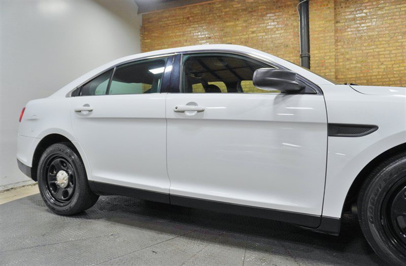 Used 2015 Ford Taurus Police Interceptor FWD image 9