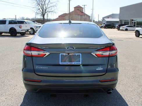 Used 2019 Ford Fusion SE image 6
