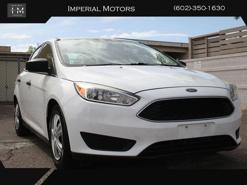 Used 2015 Ford Focus S FWD image 1