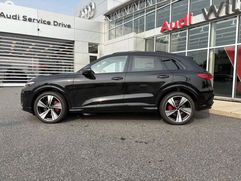 New 2026 Audi SQ5 Premium Plus AWD/4WD image 2